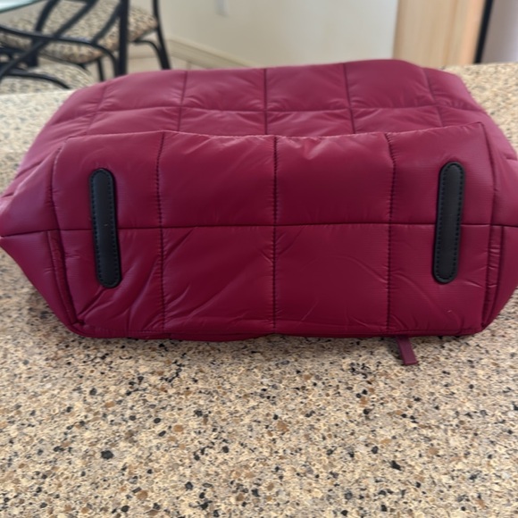 lululemon athletica Quilted Tote Bag, Deep Luxe, 12L - Picture 7 of 8